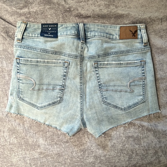 Brand New American Eagle Rose Embroidery shorts - Picture 3 of 4